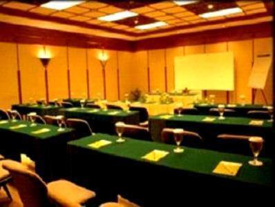 Hotel Pusako בוקיטינגי מראה חיצוני תמונה