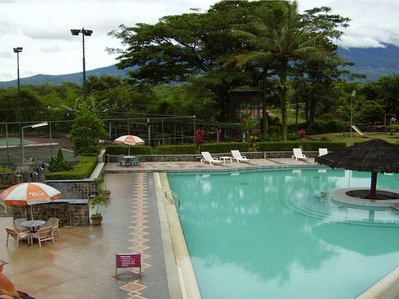 Hotel Pusako בוקיטינגי מראה חיצוני תמונה